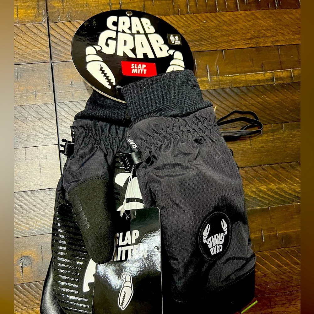 Crab Grab Slapp Mitt
